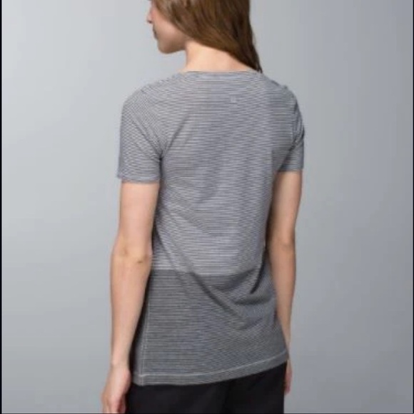 Lululemon women top - Picture 3 of 7